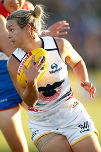 AFLW 2017 Rd 02 - Western Bulldogs v Adelaide MELBOURNE, AUSTRALIA - FEBRUARY 10: Courtney Cramey of the Crows in action during the 2017 AFLW Round 02 match between the Western Bulldogs and the Adelaide Crows at VU Whitten Oval on February 10, 2017 in Melbourne, Australia. (Photo by Adam Trafford/AFL Media)